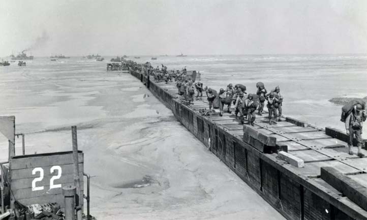 D-Day Making pontoon bridge