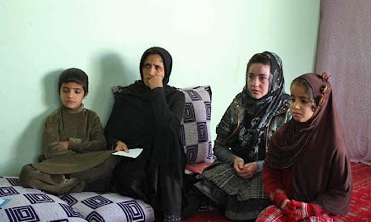 Afghan widows and children