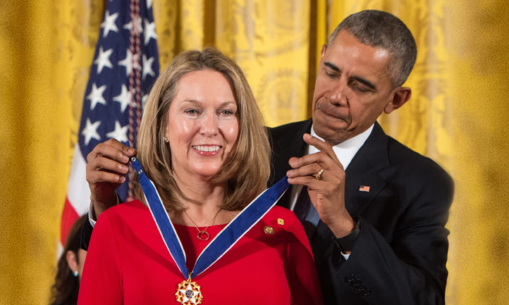 TAPS Magazine spring 2016 cover, Bonnie Carroll receiving Presidential Medal of Freedom