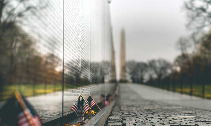 Vietnam memorial wall